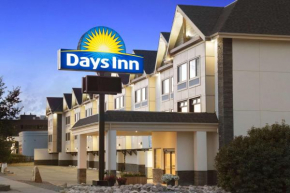 Отель Days Inn by Wyndham Calgary Northwest  Калгари